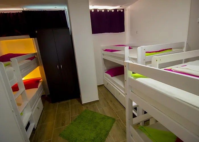 Dioklecijan Delux Hostel *