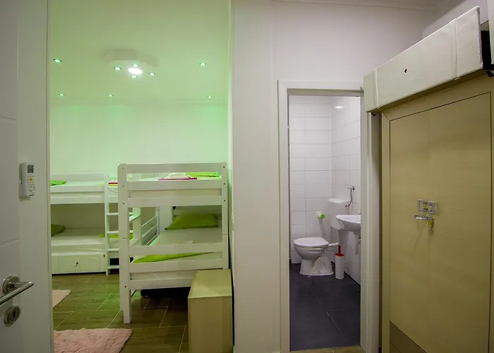 Dioklecijan Delux Hostel *